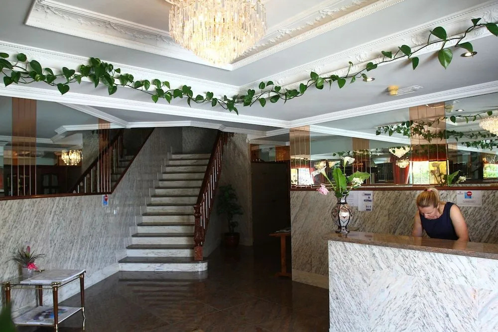 Hotel Jr
