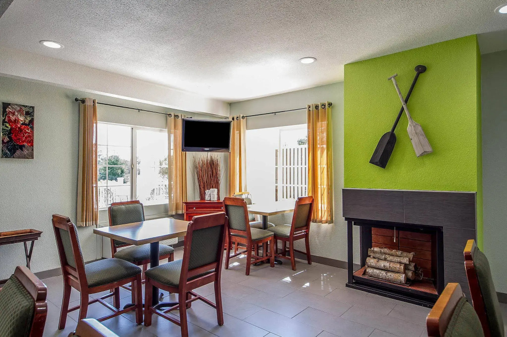 Quality Inn & Suites Capitola By the Sea