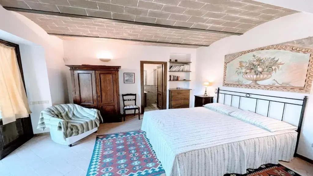 Torretta sleeps 5 with pool and exclusive gardens plus private verandah