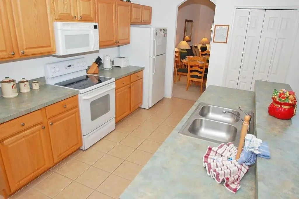 857KD Cozy Retreat 5 Br villa by RedAwning