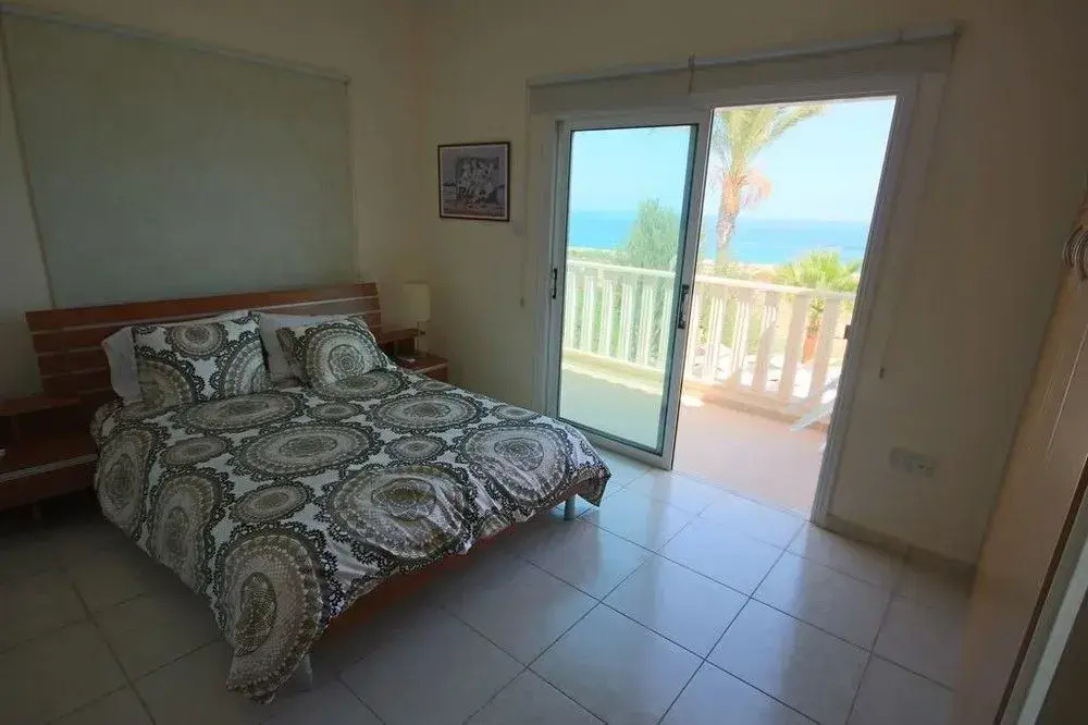 Nireas Seafront Villa