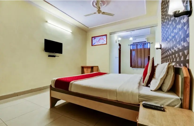 OYO 22110 Hotel Karni Palace