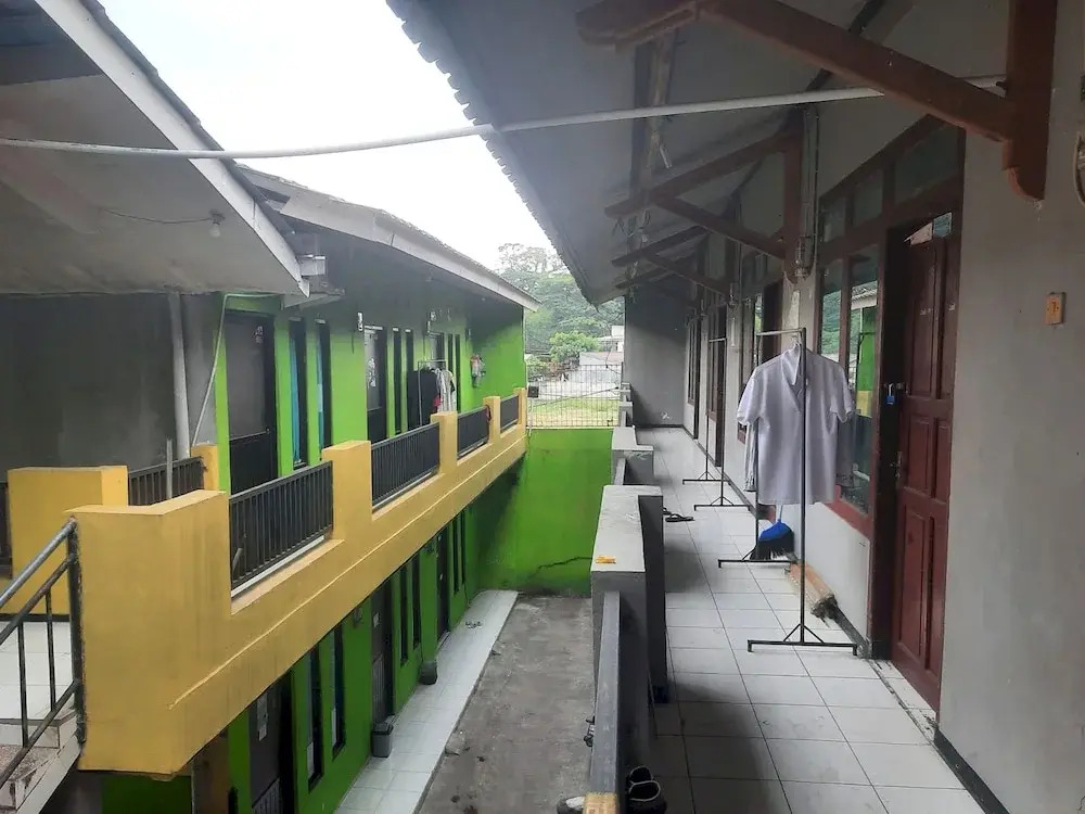 OYO Life 93023 Kost Bulan Karawang