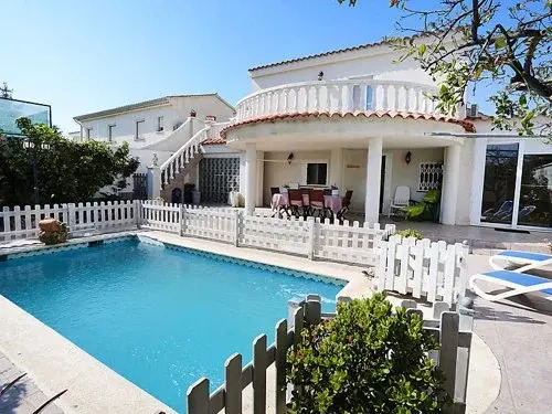 House Rosa Oybin