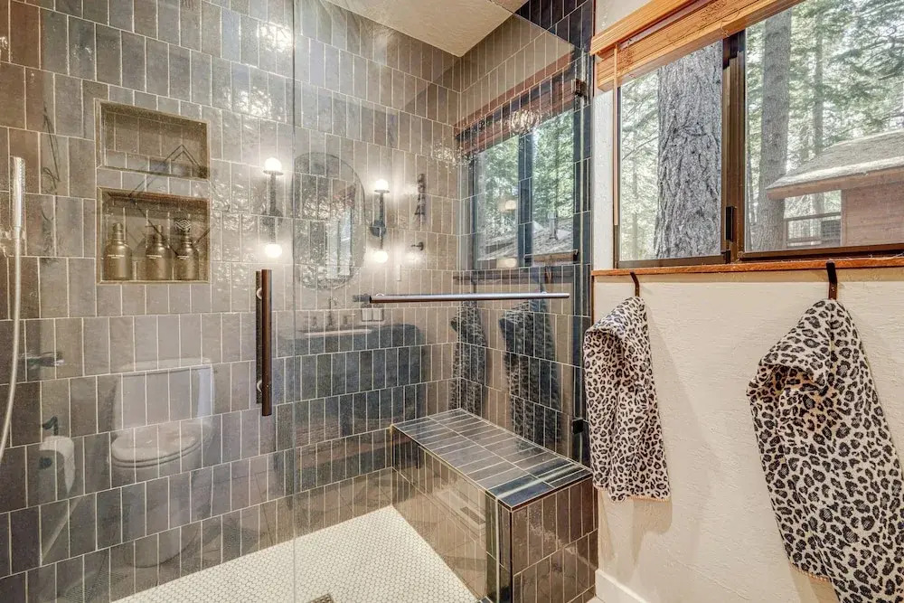 Free Ski Shuttle! Spacious Northstar Resort Cabin