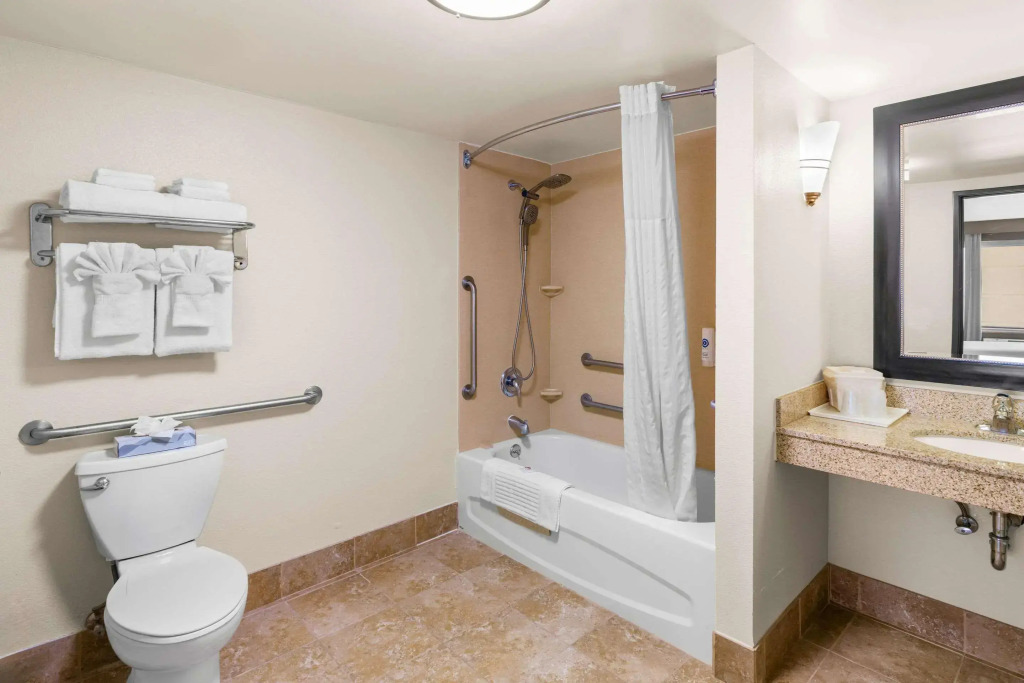 Comfort Suites Vacaville-Napa Valley Area