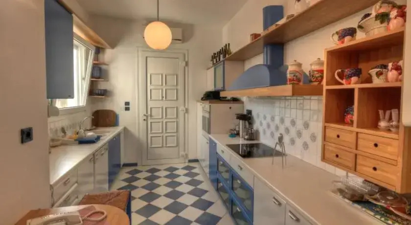 Reina XIV Beach House