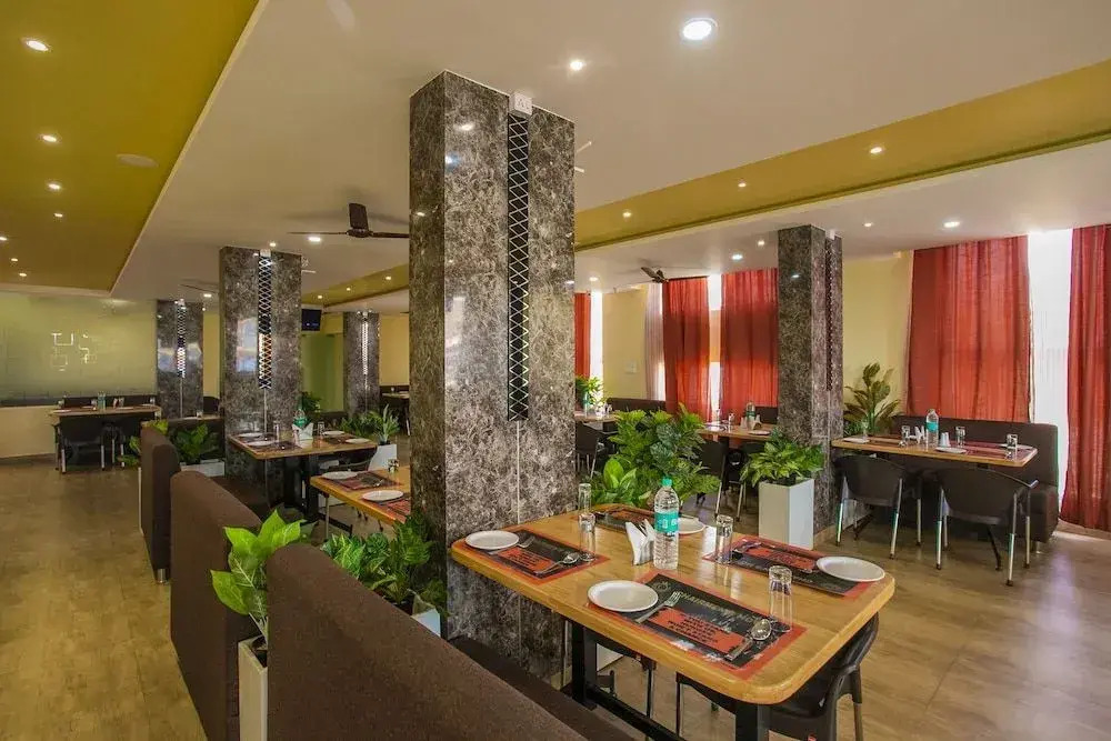 OYO 22837 Chairmen's Hotel