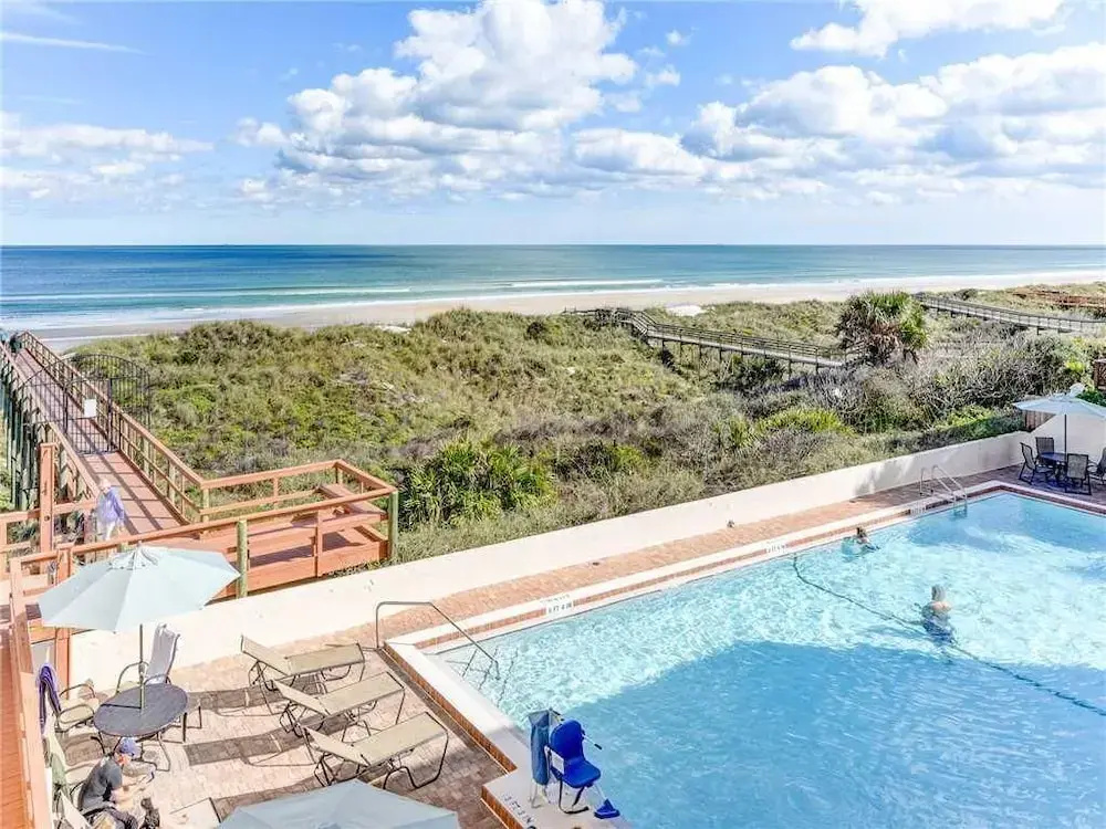 Beacher's Lodge 307 by Distinctive Beach Rentals