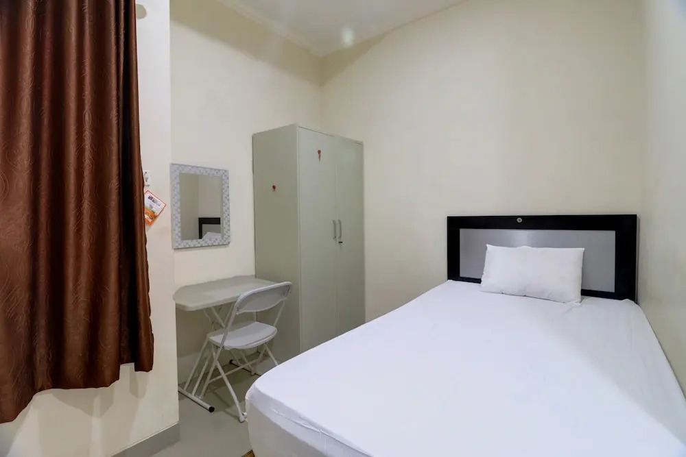 OYO Life 92707 D-akomiba Residence