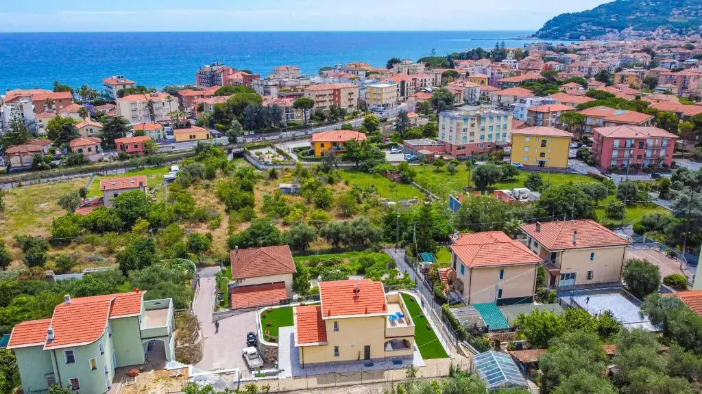 Villa Mimosa Diano Marina: exclusive use villa, garden, barbecue, 3 bedrooms and 3 bathrooms