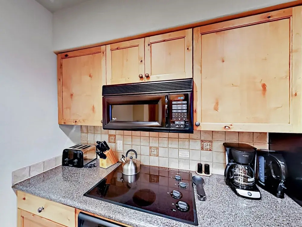 2920 Village Dr Condo Unit 2209 1 Bedroom 1 Bathroom Condo