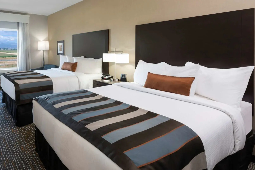 Courtyard by Marriott Seattle SeaTac Airport
