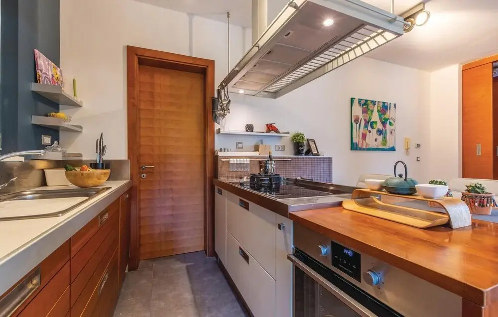 Amazing Home in Podstrana With Wifi, Outdoor Swimming Pool and Heated Swimming Pool