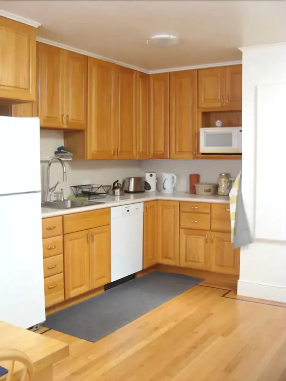 Avalon Ave House 2 Bedrooms 1 Bathroom Home