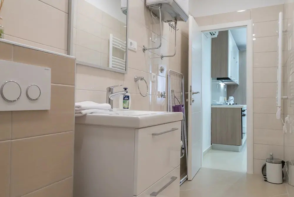 Drop In Split Luxury Suites