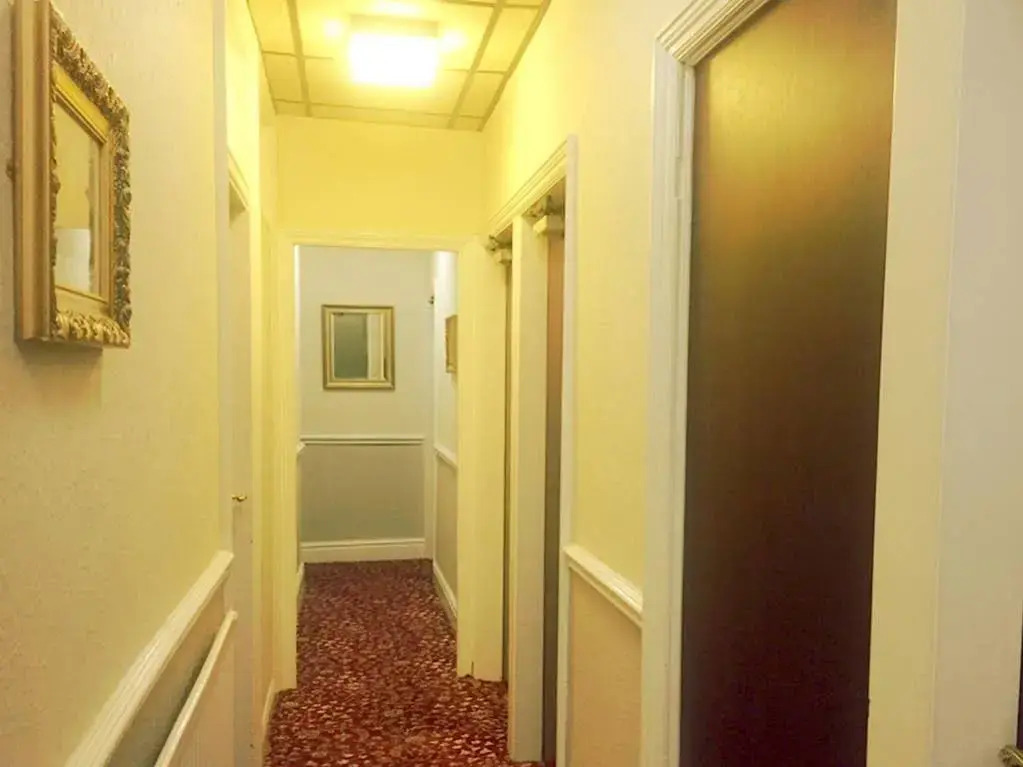 St Elmo Hotel