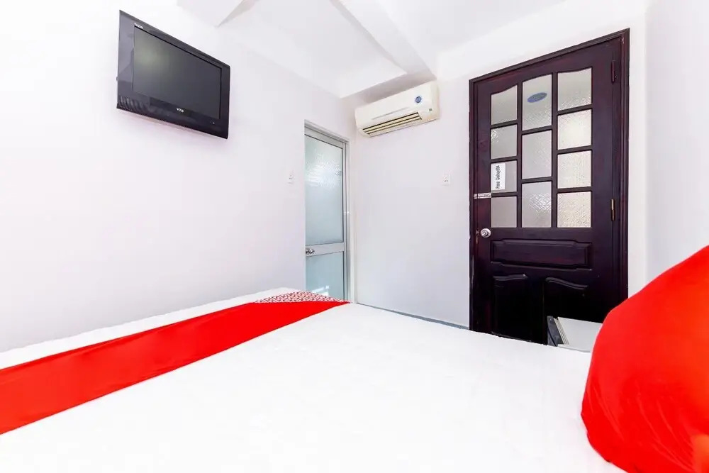 OYO 385 Gia Huy Hotel