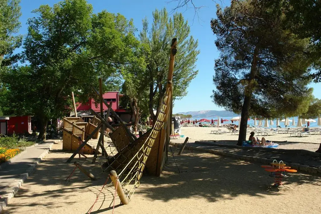 Apartment Antic S