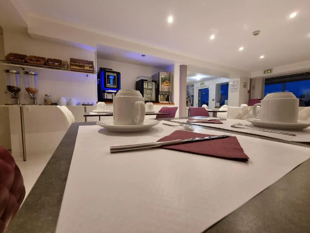 CitHotel Les Atlantes Royan parking privé