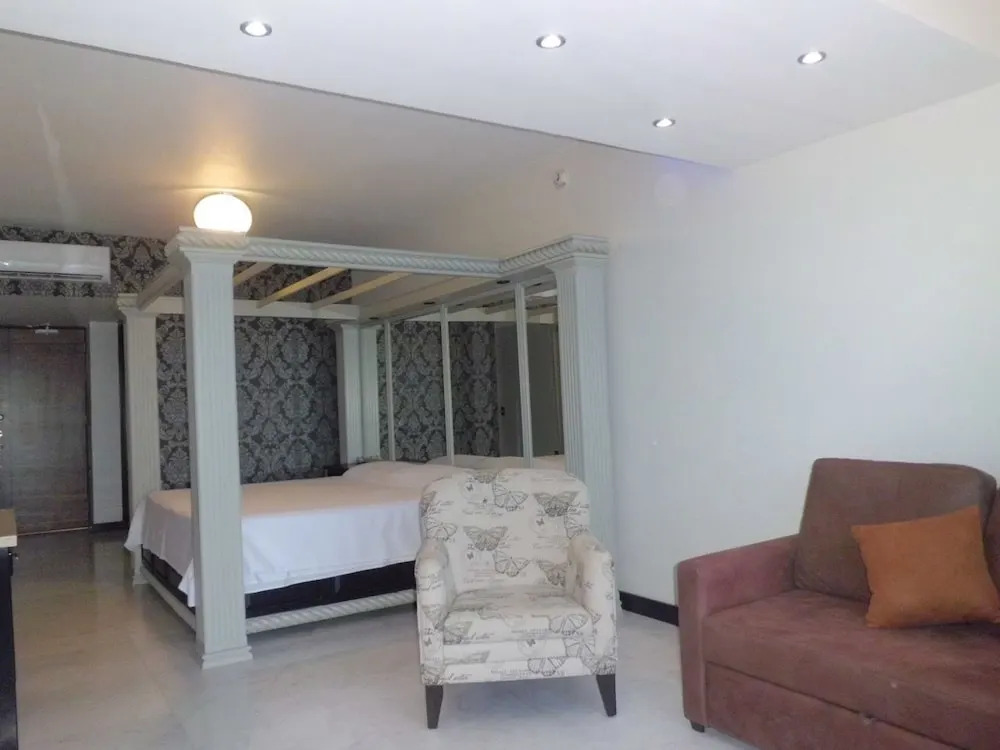 Condo Royal 605