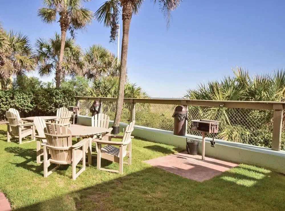Shoreham Towers I 6c 3 Bedroom Condo by RedAwning, North Myrtle Beach