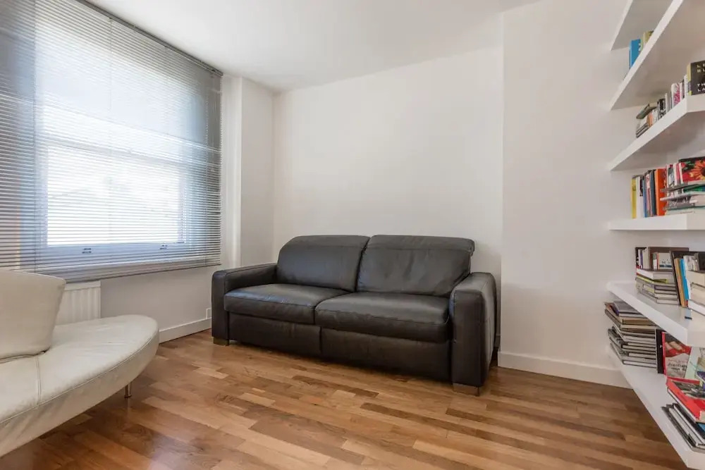 2 Bedroom Split Level Flat In The Heart Of Camden