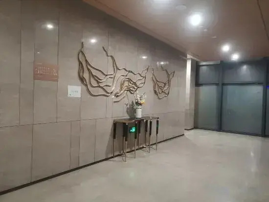 Xiamen Three Travelers E-sports Apartment (Xiamen North Railway Station)