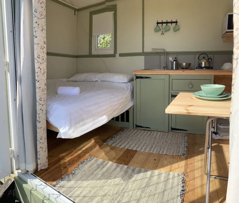 Hillcrest Hut