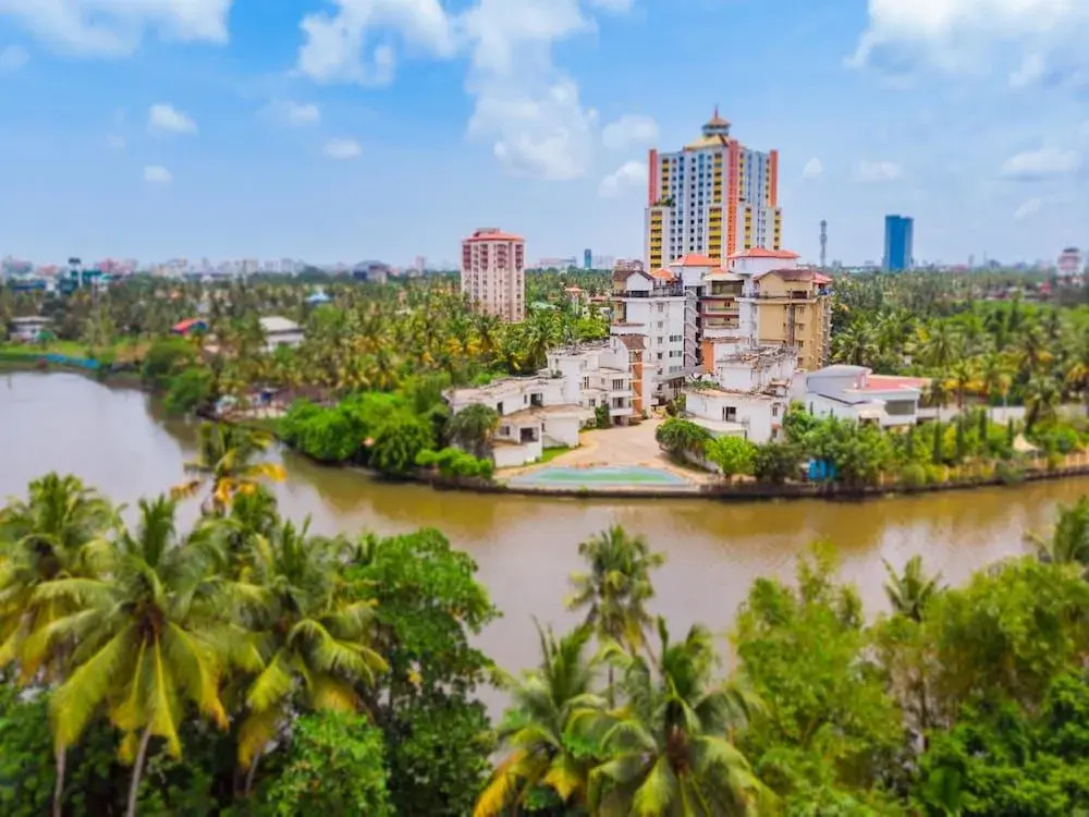 OYO 15459 Home Exotic 2BHK Vyttila