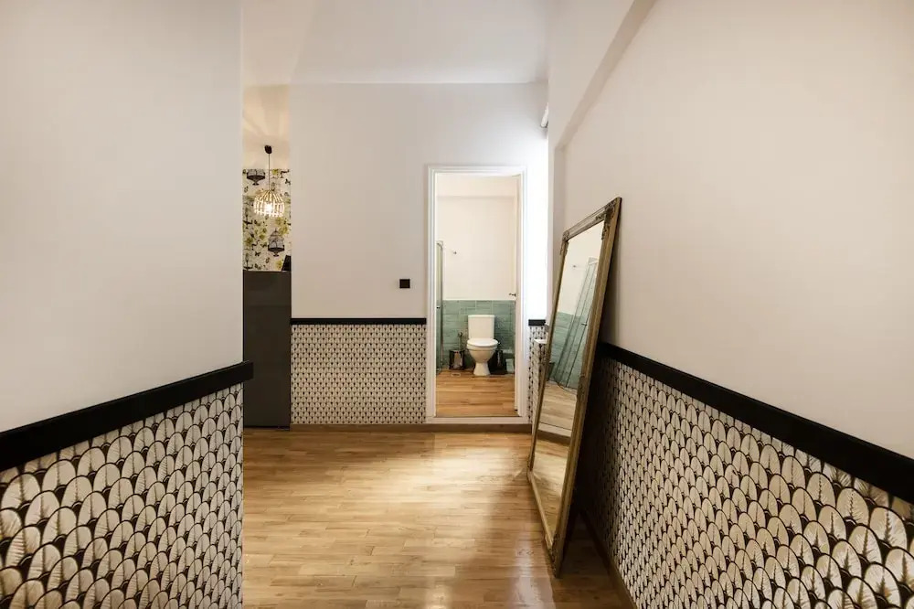 Designer renovated apartment in downtown Athens