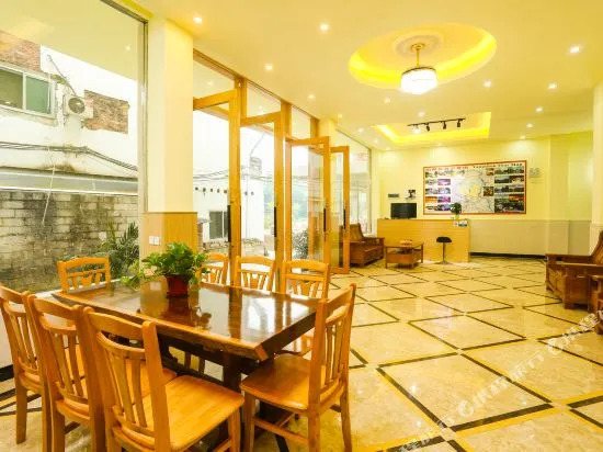 Yangshuo Lijiangge Inn