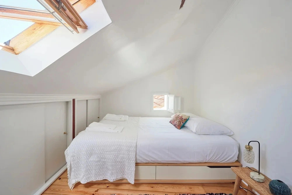 Central, Comfy And Light-Filled Apt, By Timecooler