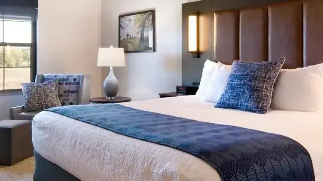 ClubHouse Hotel & Suites Rapid City