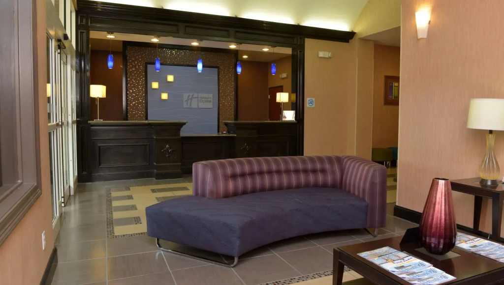 Holiday Inn Express Baton Rouge North by IHG