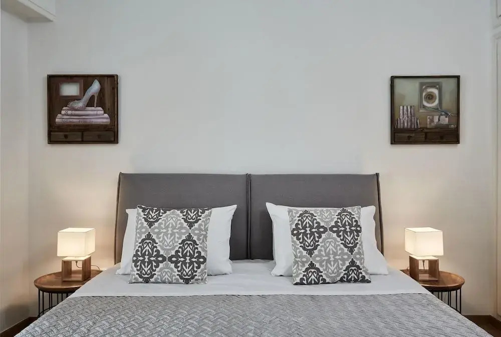 Chic One Bd Apartment with Hilton View