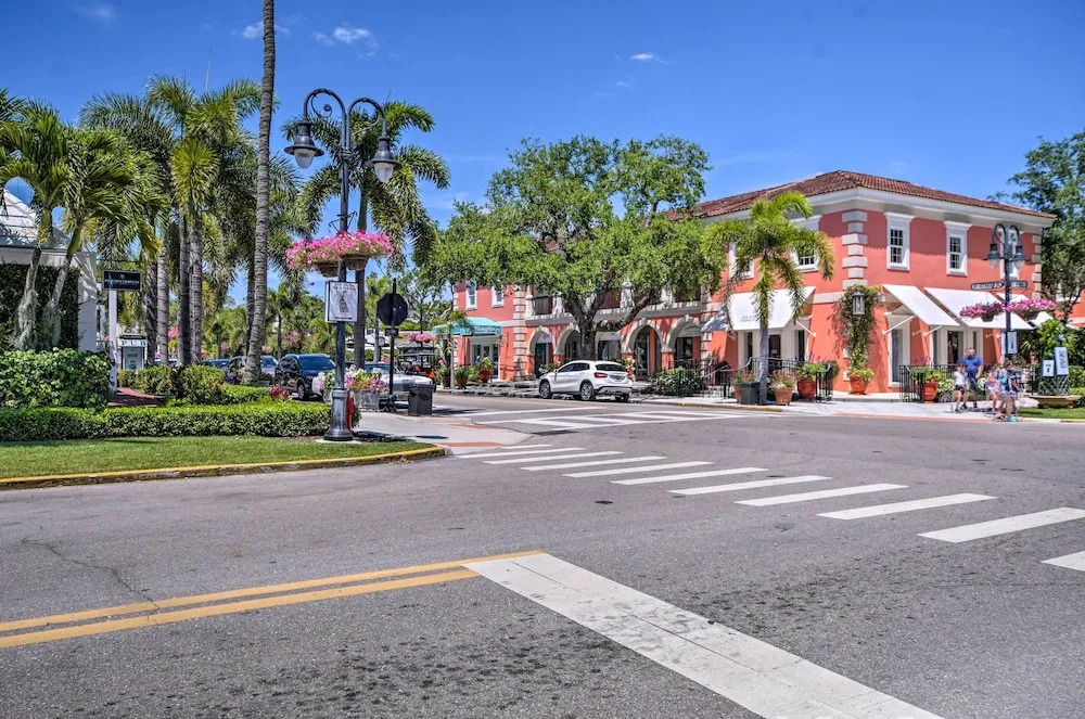 Luxe Naples Escape: Walk to Beach & Downtown!