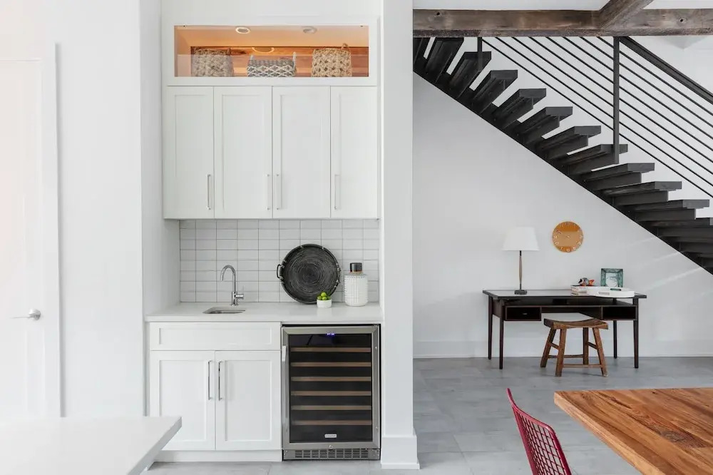 Historic District Charmer - 3 Br Townhouse