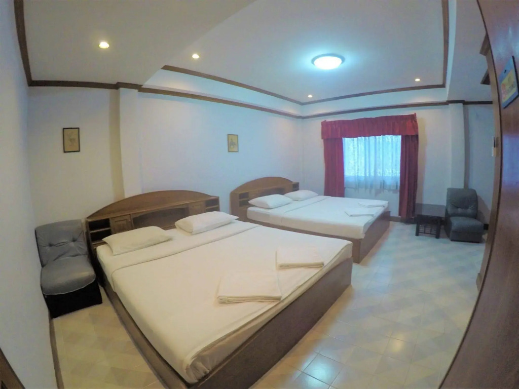 Break Point Patong Hotel