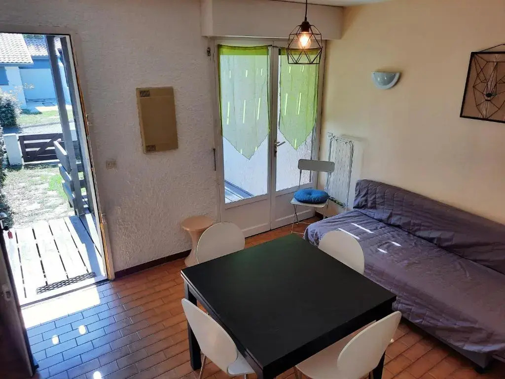 Villa Patio Duplex Calme, Proche Plage et Commerces, Idéale pour 4 Pers. - FR-1-239-237