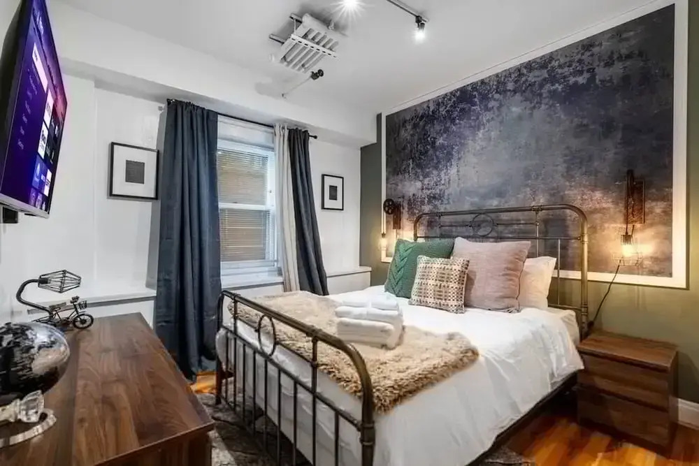 MC Loft at the Pillars-2bd 1bath University Cir