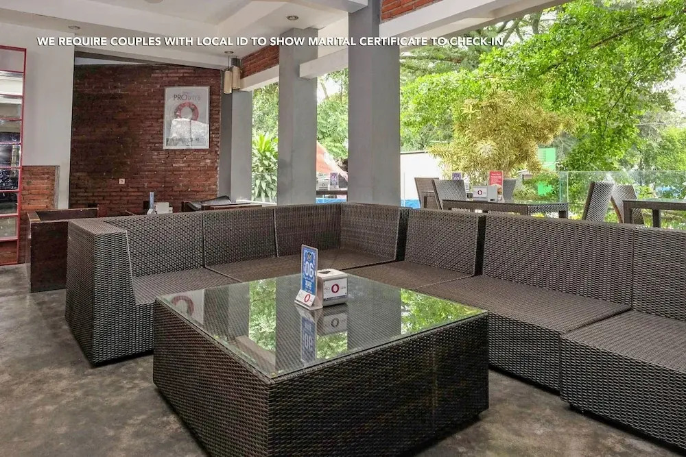 ZEN Rooms near Stasiun Kota Baru