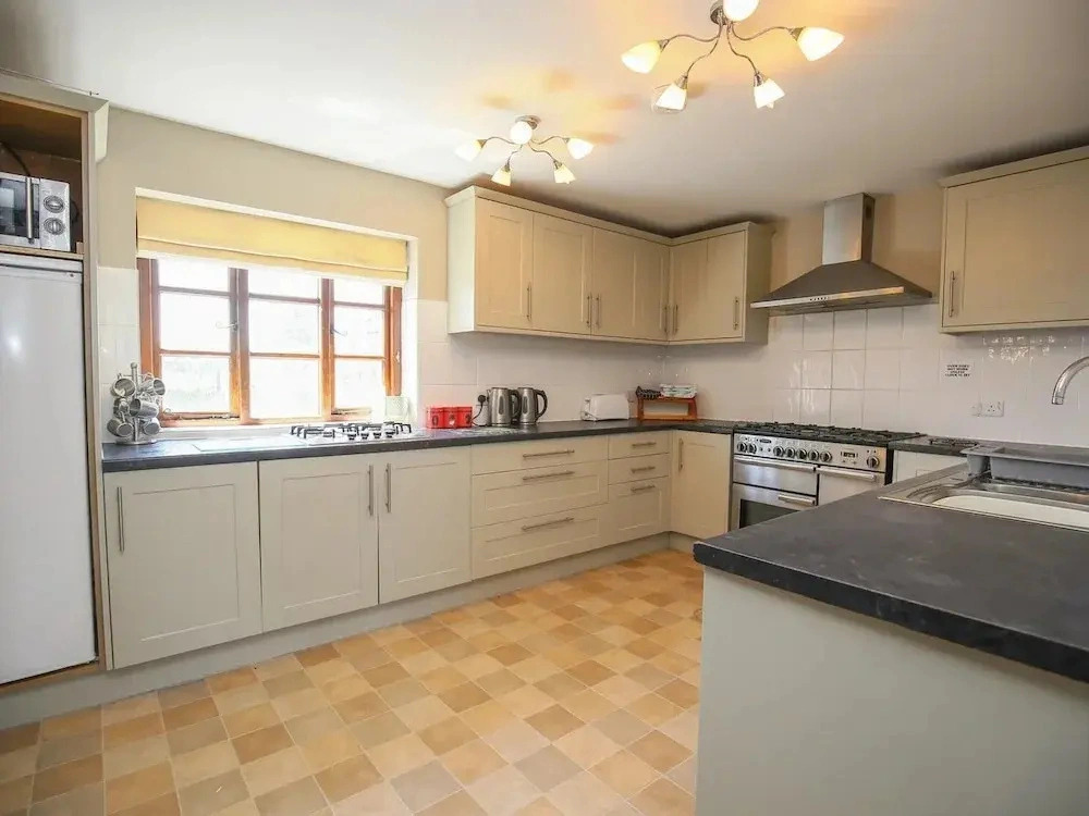 Luxury Cottage With Pool & Tennis, No Deposit