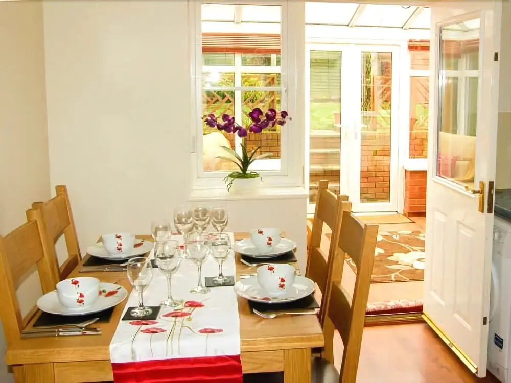 10 Friars Field