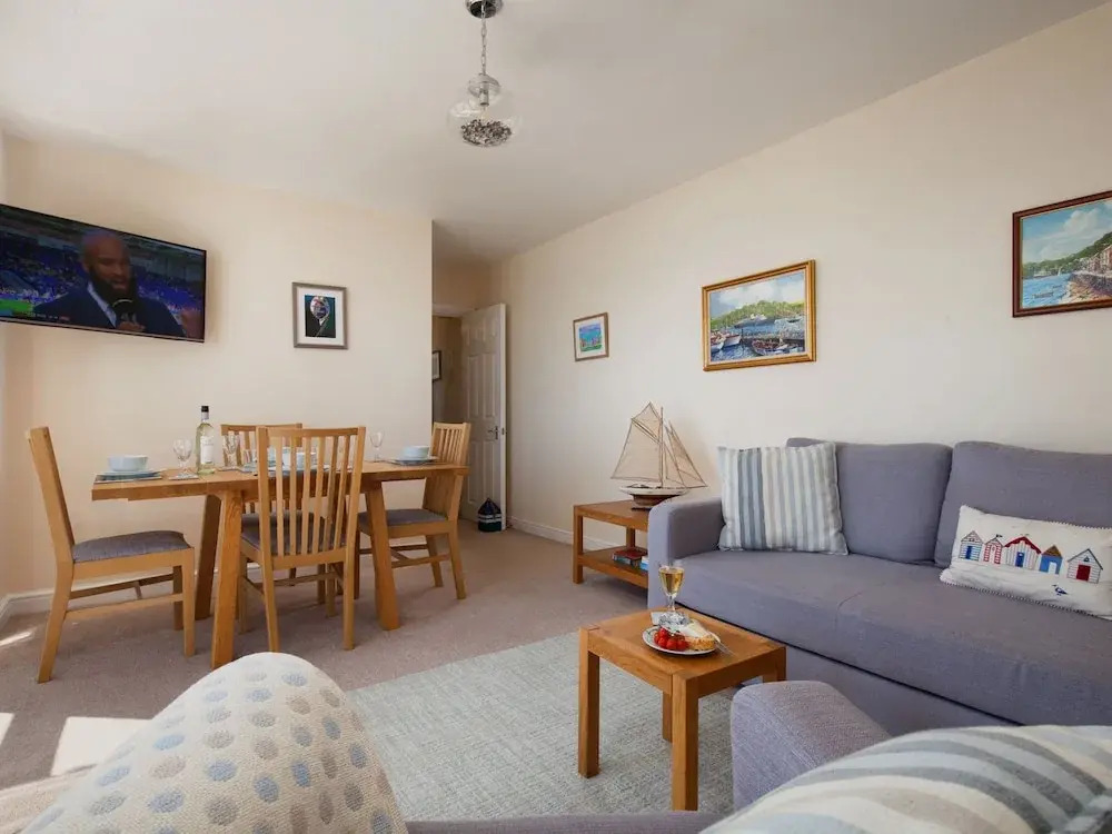 Beautiful Apartment in Torquay With Sea View