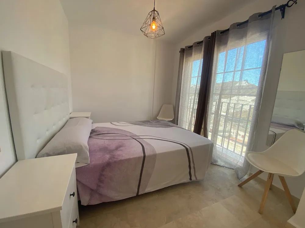 New Renovated Family Home Above Swimming Pool!