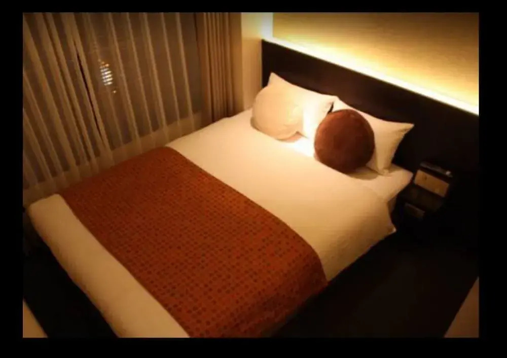 Floral Hotel - Nihonbashi Osaka
