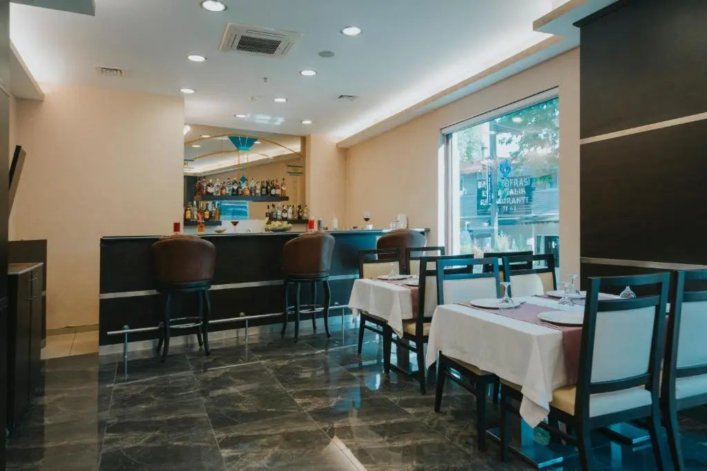 216 Castle Hotel