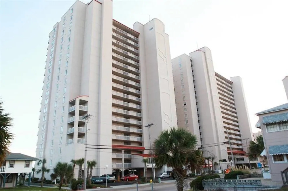 Crescent Shores 1501 - 4 Br condo by RedAwning