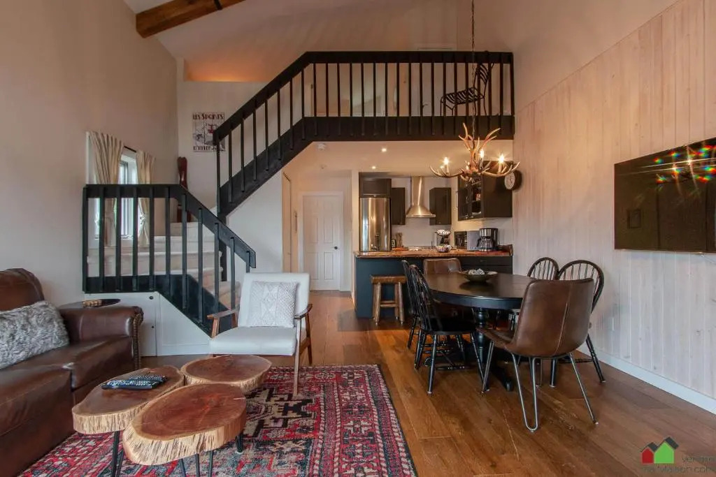 Unique Tremblant view -fancy fully equipped apartment